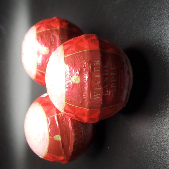 3pc Bath & Body Works Winter Candy Apple Bath Fizzy- NEW!!! - Picture 1 of 2